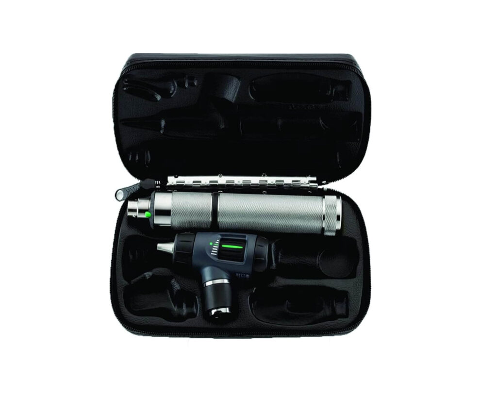 Welch Allyn Otoscope Set with MacroView Otoscope and Direct Plug-In Handle in Hard Case 25070-M